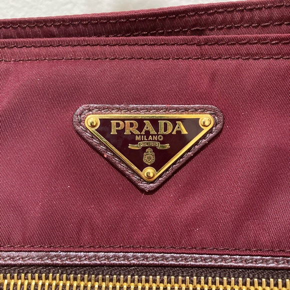 Vintage Prada nylon shoulder bag - Picture 8 of 8